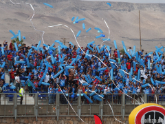 Fans beim Clasico del Norte zwischen San Marcos und Iquique im Estadio Carlos Dittborn