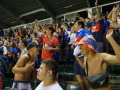 Tigre-Fans im Freudentaumel nach dem Sieg gegen Barracas Central, November 2021