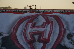 Blockfahne im Estadio Duco bei Huracan - Alianza Lima
