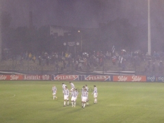 Nebel und Kälte im Estadio Leoz beim Clásico Libertad - Guarani am 23.09.2007