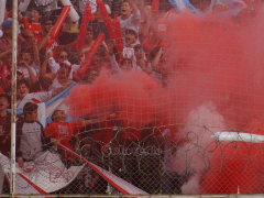 Fans beim Clásico von Comodoro Rivadavia zwischen Huracán und Newbery im Estadio César Augusto Muñoz, März 2019