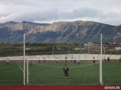 Beim Regionalmeisterschaftsspiel Natales vs Lanceros im Estadio Municipal Víctor Bórquez Miranda von Puerto Natales