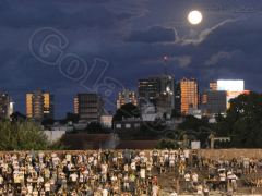 Gegengerade des Estadio Ciudad de Vicente Lopez beim Spiel Platense vs Ferro, Februar 2020