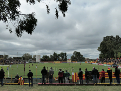 Zuschauer beim 1. Liga-Spiel zwischen Progreso und Fénix im Estadio Parque Abraham Paladino, Montevideo, Mai 2019