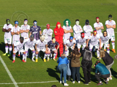 Mannschaftsfoto von Sacachispas vorm Spiel gegen UAI Urquiza, Estadio Beto Larrosa, Villa Soldati, August 2019