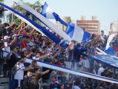 Fans von Guillermo Brown beim Spiel gegen Chacarita Jrs. im Estadio Raúl Conti, Puerto Madryn, Mai 2017