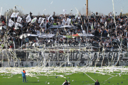 Intro beim Clásico Estudiantes BA - Almagro im September 2010