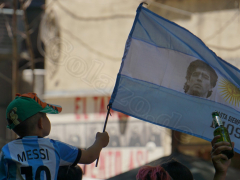 Kleiner Fan bei der Trauerfeier um Diego Maradona, Buenos Aires, November 2020