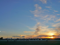 Sonnenuntergang beim Spiel Ever Ready - Los Aromos im Ce.De.Tr., Trelew, Mai 2019