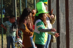 Zuschauer beim Spiel Benavídez FC gegen Atlético Don Torcuato, Liga Escobarense de Fútbol, Juni 2017